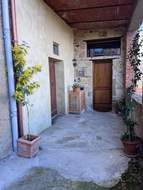 Casa Angolo Cantina Nel Castello Montegiovi Kültér fotó